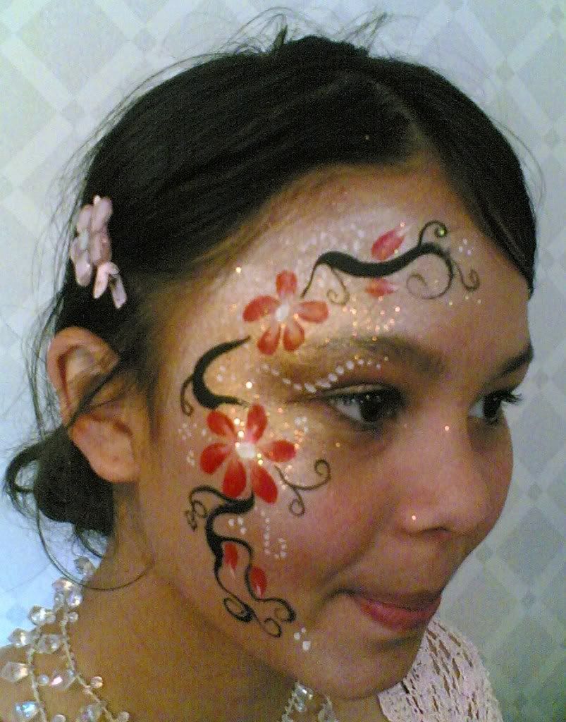face tattoo henna festival